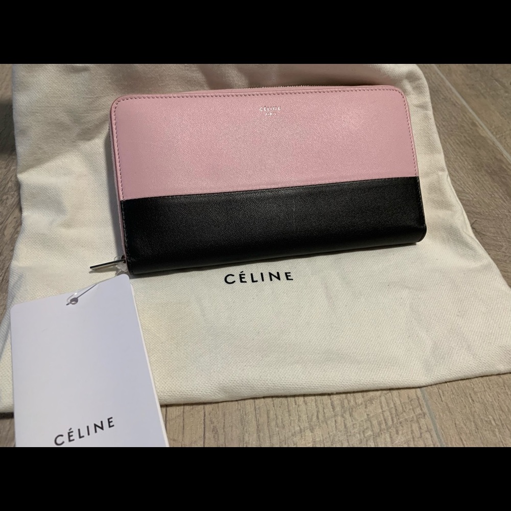 CELINE Large Zipped Wallet Calfskin LeatherBlk/pk